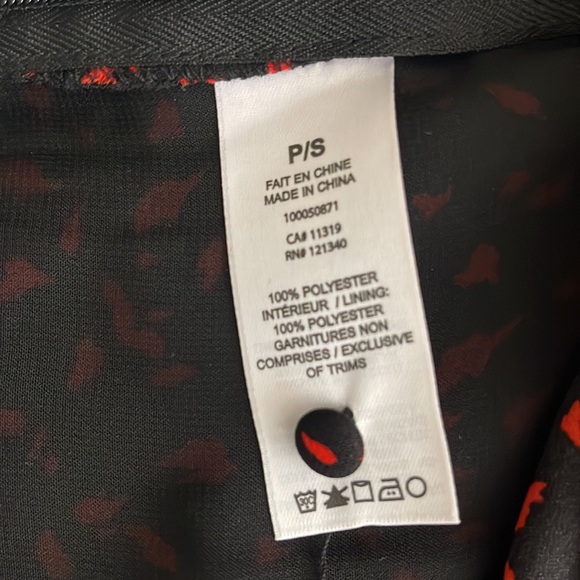 Dynamite Crop Top Blouse Side Zipper Long Sleeve Black Red Size S/P - Picture 6 of 8